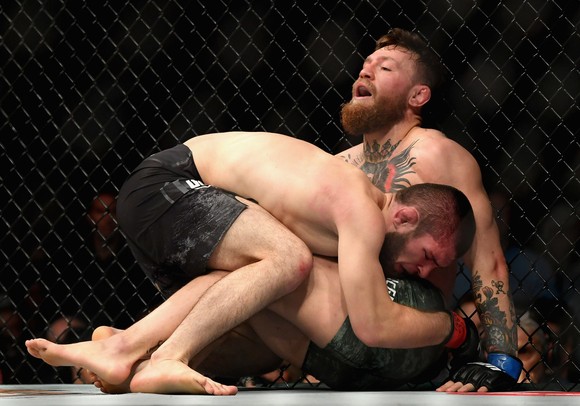 Khabib Nurmagomedov – Conor McGregor: Loạn đả như phim XHĐ Hollywood ảnh 2