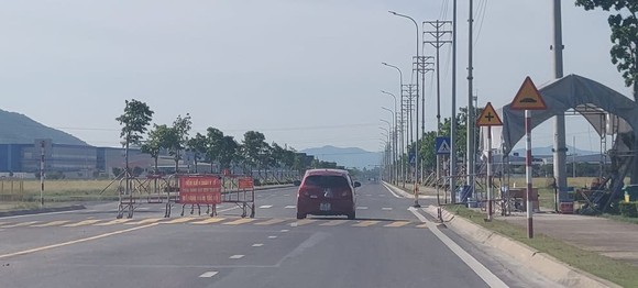 Nhiều huyện thị tại Nghệ An cách ly xã hội phòng chống dịch Covid-19 ảnh 1