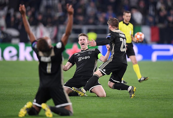 Không thể không yêu vũ điệu Ajax trẻ trung và lãng mạn ảnh 4