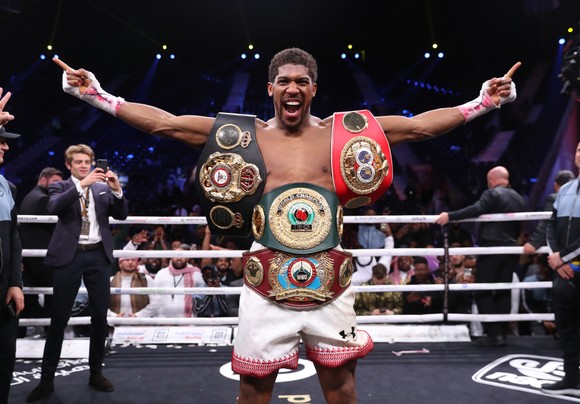 Eddie Hearn “bắt trend” Tyson Fury: Muốn có trận “Nhất thống giang hồ” giữa 2 quyền thủ Anh vào Hè ảnh 1
