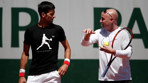 Ngày mai, Novak Djokovic xung trận săn “Golden Slam” còn Medvedev đấu Bublik ảnh 3
