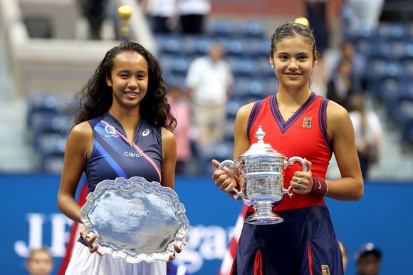 US Open: 'Quý cô' Emma Raducanu thắp lại ngọn lửa Anh sau 53 năm ở Grand Slam trên đất Mỹ ảnh 5