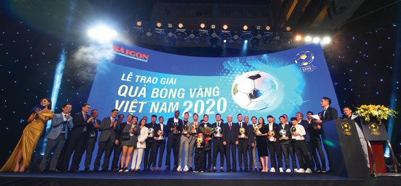 Quả bóng vàng Việt Nam 2020 - Thương hiệu và cảm xúc ảnh 15