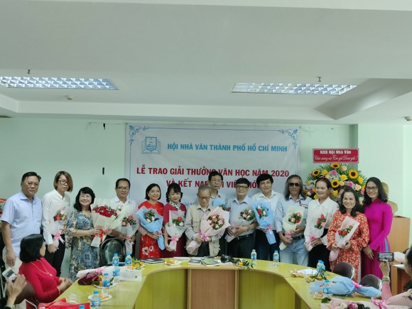 Giải thưởng Hội Nhà văn TPHCM 2020: Tôn vinh những tác phẩm phi hư cấu ảnh 6