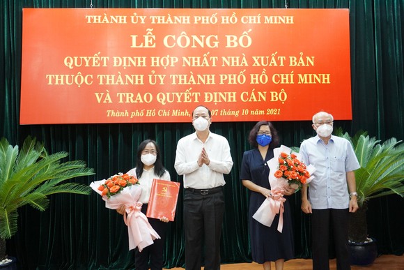 Hợp nhất hai NXB Tổng hợp TPHCM và Văn hóa - Văn nghệ TPHCM ảnh 1