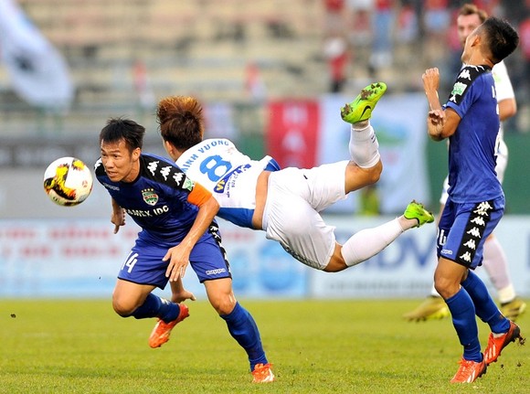 B.Bình Dương 4-1 HA.GL: Tiến Linh đạt danh hiệu "Vua phá lưới nội" ảnh 2