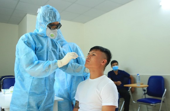 Tứ kết Cúp Quốc gia 2020: HLV Chu Đình Nghiêm và bài toán Văn Hậu ảnh 2