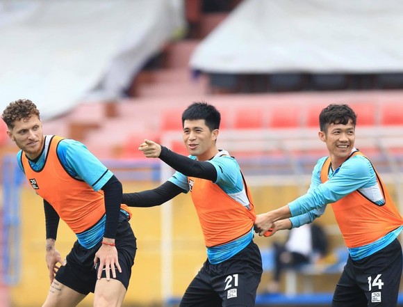 Đề xuất tiêm vắc xin Covid-19 cho các CLB Việt Nam dự AFC Cup 2021 ảnh 1
