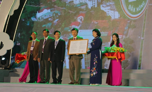 Gia Nghĩa lên thành phố ảnh 2