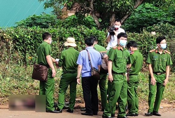 Một học sinh lớp 9 tử vong bên đường với nhiều vết thương ảnh 1