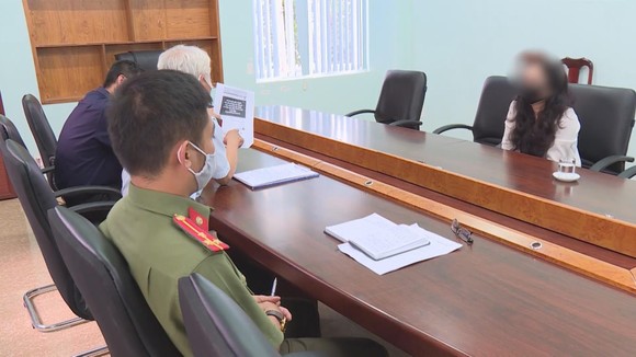 Xử phạt người đăng tin sai sự thật 'tiêm vaccine Covid-19 giá 10 triệu đồng' ảnh 1
