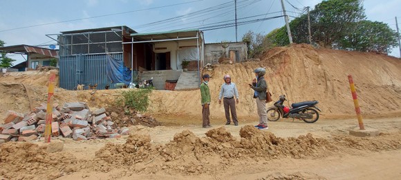 Vụ cải tạo quốc lộ 24 ảnh hưởng cuộc sống người dân: Đền bù, di dời các hộ dân ảnh hưởng trực tiếp ảnh 1