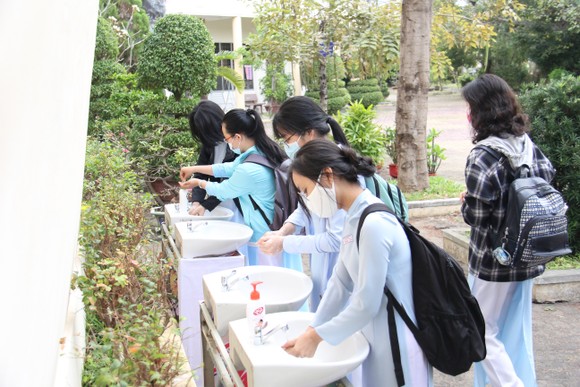 Đà Nẵng: Tăng cường các hoạt động chống dịch Covid-19 khi học sinh đi học ảnh 3