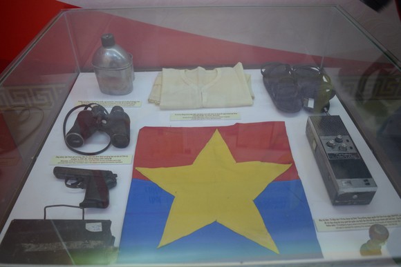 Trưng bày hơn 500 ảnh tư liệu, hiện vật tại triển lãm '75 năm Công an nhân dân' ảnh 4