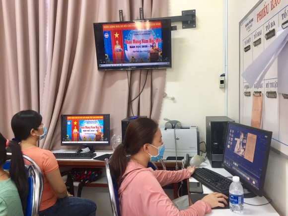 Khai giảng trực tuyến tại vùng tâm dịch ảnh 1