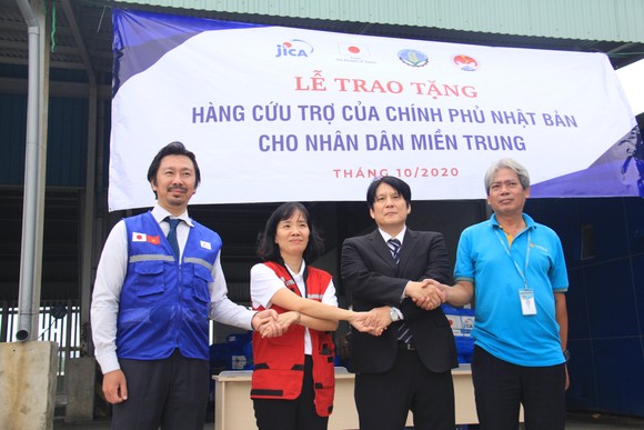 Nhật Bản viện trợ người dân Thừa Thiên - Huế bị thiệt hại do thiên tai ảnh 1