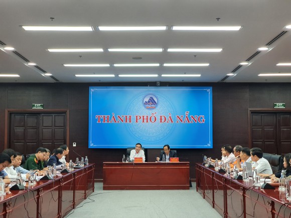 Đà Nẵng sơ tán người dân, cho học sinh nghỉ học để ứng phó bão số 9 ảnh 1