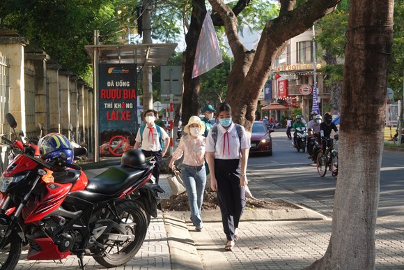 Học sinh Đà Nẵng bắt đầu môn thi đầu tiên kỳ thi tuyển sinh lớp 10 ảnh 1