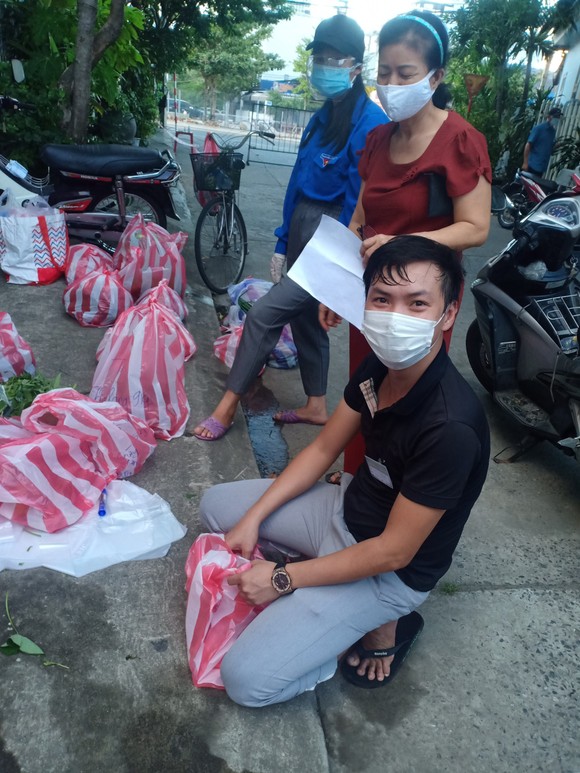 Đà Nẵng: Tổ phòng chống Covid-19 cộng đồng lập app đi chợ giúp dân ảnh 1