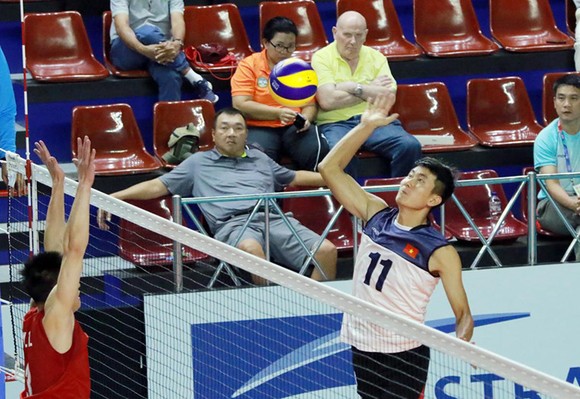 Bóng chuyền nam: Đánh bại Trung Quốc 3-2, tuyển Việt Nam gây sốc cả châu Á ảnh 3