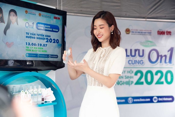 ON1 trao tặng hơn 60.000 'combo sạch khuẩn' cho ngày hội tư vấn tuyển sinh 2020 tại TPHCM và Hà Nội ảnh 3