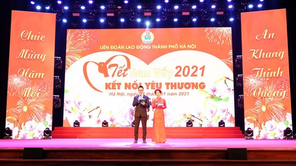 Agribank phối hợp cùng báo Lao động đem 'Tết sum vầy' đến với công nhân nghèo tại Thủ đô ảnh 1