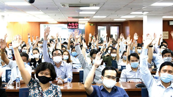 Ông Lê Viết Hải - Chủ tịch Hiệp hội Xây dựng và Vật liệu Xây dựng TPHCM (SACA), Chủ tịch HĐQT Tập đoàn Xây dựng Hòa Bình được Hiệp hội doanh nghiệp TPHCM giới thiệu ứng cử đại biểu quốc hội khóa XV ảnh 1