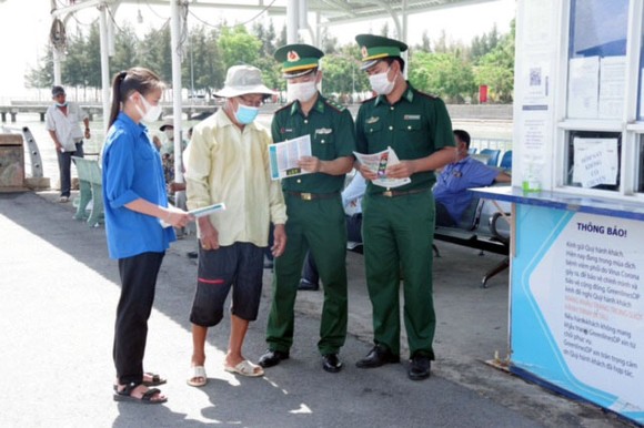 Phát động phong trào 'Toàn dân tham gia phòng, chống dịch Covid-19 và xuất, nhập cảnh trái phép' ở khu vực biên giới biển ảnh 3