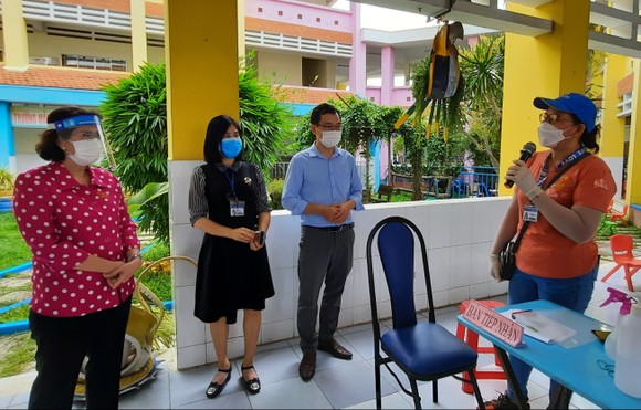 TPHCM đẩy nhanh tiến độ tiêm vaccine phòng Covid-19 theo mục tiêu đề ra ảnh 3