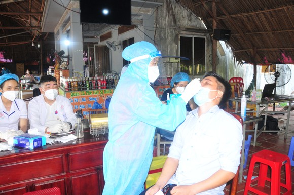 Bình Phước triển khai phun khử khuẩn tại các khu công nghiệp ảnh 1