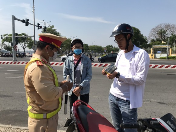 Đà Nẵng ra quân tổng kiểm soát các phương tiện giao thông đường bộ ảnh 2