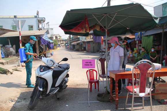 Quảng Trị tạm dừng hoạt động vận tải khách đến 7 tỉnh thành để phòng chống Covid-19 ảnh 1