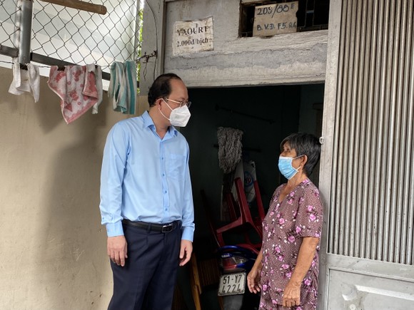 Phó Bí thư Thành ủy TPHCM Nguyễn Hồ Hải: Phải tìm mọi cách bảo vệ bà con, nếu không sau này sẽ ân hận ảnh 3