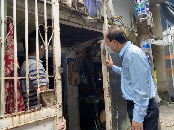 Phó Bí thư Thành ủy TPHCM Nguyễn Hồ Hải: Phải tìm mọi cách bảo vệ bà con, nếu không sau này sẽ ân hận ảnh 4