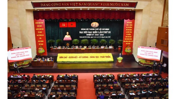 Ban Chấp hành Đảng bộ TPHCM khóa X đã thể hiện rõ bản lĩnh chính trị, kiên định mục tiêu ảnh 1