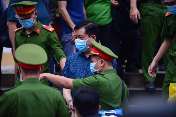Bị cáo Đinh La Thăng: “Tôi thấy có lỗi với ĐBSCL, muốn hoàn thành cao tốc TPHCM-Trung Lương-Mỹ Thuận-Cần Thơ” ảnh 1