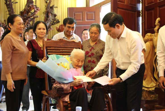 TPHCM dành hơn 813 tỷ đồng chăm lo Tết Tân Sửu 2021 ảnh 1