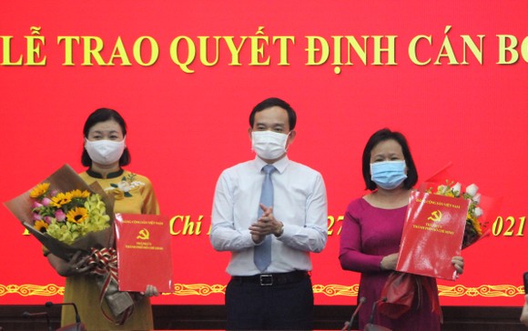 Trao quyết định nhân sự lãnh đạo báo Phụ Nữ TPHCM và Người Lao Động ảnh 1