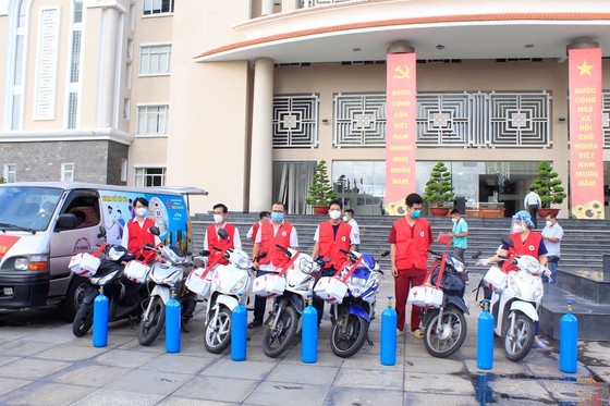 Không để người dân đi khỏi TPHCM, trừ khi được phối hợp đưa về quê theo nhu cầu ảnh 1