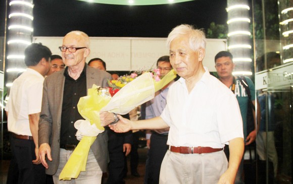 Hai giáo sư Nobel thế giới đến Quy Nhơn tham dự hội thảo khoa học ảnh 2