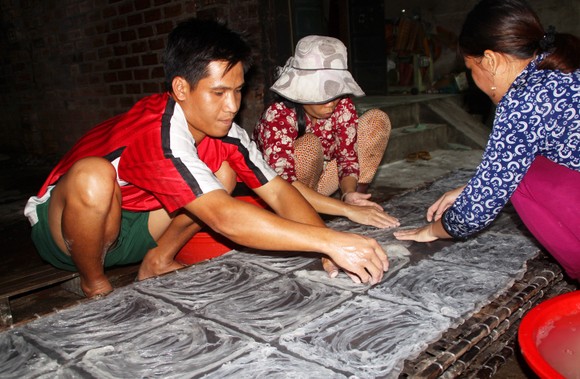 Kỳ thú làm bún Song Thằn ở 'đất Võ' ảnh 3