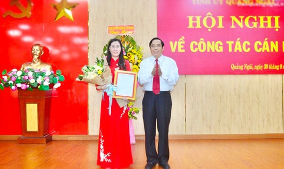 Bộ Chính trị chuẩn y Bí thư Tỉnh ủy Quảng Ngãi Bùi Thị Quỳnh Vân ảnh 1