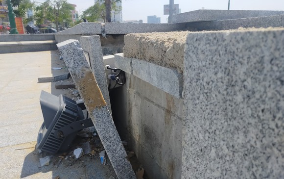 Công viên trên 240 tỷ đồng mới đưa vào sử dụng, đã hư hỏng ảnh 2