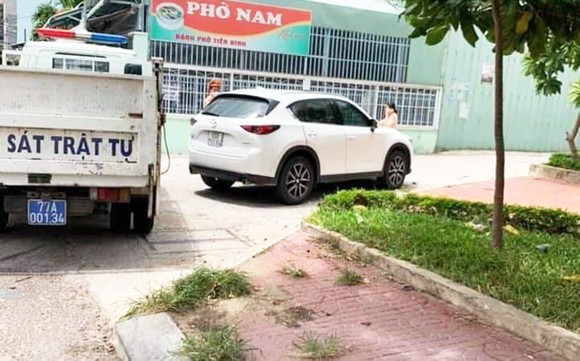 Truy bắt tài xế vượt chốt kiểm dịch vào TP Quy Nhơn ảnh 1