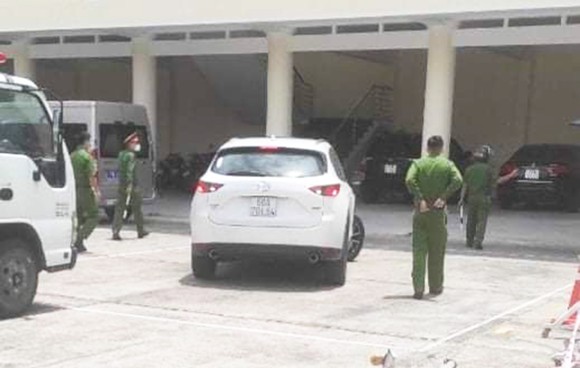 Truy bắt tài xế vượt chốt kiểm dịch vào TP Quy Nhơn ảnh 2