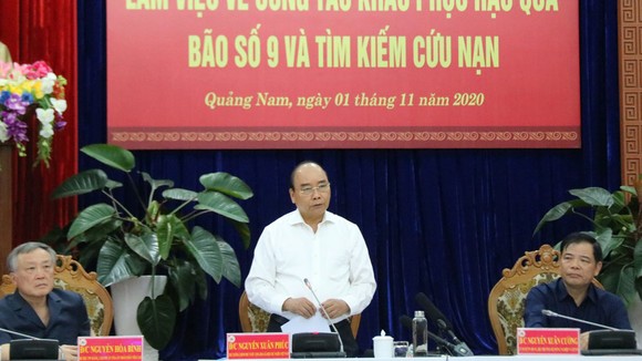 Quân khu 5 sẽ chăm lo cho trẻ xã Trà Leng bị mất cha mất mẹ do sạt lở ảnh 2