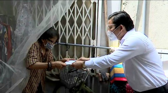 Long An hỗ trợ người dân khó khăn do ảnh hưởng của dich Covid – 19 ảnh 1