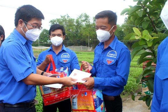 Tỉnh đoàn Long An khen thưởng các thanh niên tiêu biểu trong phòng, chống dịch ảnh 3