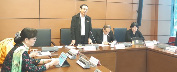 Bí thư Thành ủy TPHCM Nguyễn Văn Nên: Cần một giải pháp an ninh trật tự căn cơ, bền vững hơn ảnh 1