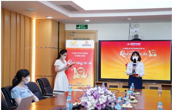 LienVietPostBank tìm ra chủ nhân 1.000 giải thưởng, với tổng giá trị hơn 1,6 tỷ đồng ảnh 1